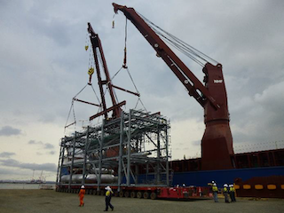 Queensland Curtis LNG modules 500 mt LO-LO at Curtis Island, Australia